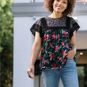 Giovana Crochet Panel Work Blouse